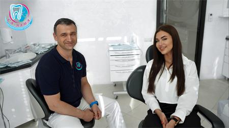 Стоматолог-імплантолог Київ