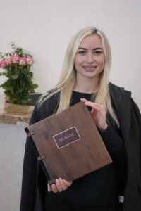 Стоматолог